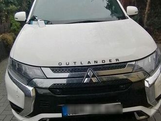 mitsubishi outlander 2,4 l phev hybrid /tüv neu/ bj. 2020