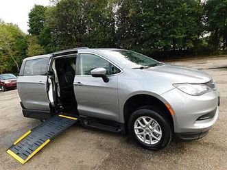 2021 chrysler voyager lxi 4dr mini van