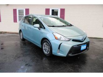 2017 toyota prius v three