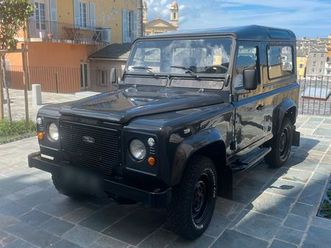 land rover defender 90 td5