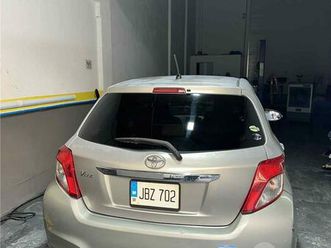 toyota vitz 2013