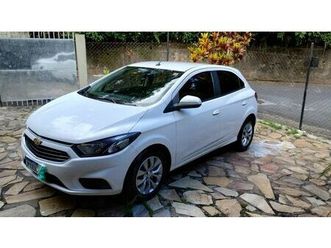 hatch lt 1.4 8v flex aut. 4p