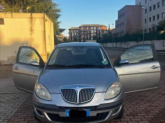 lancia y 2006 benzina