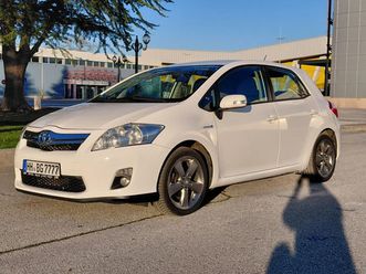 toyota auris hybrid /aytomat