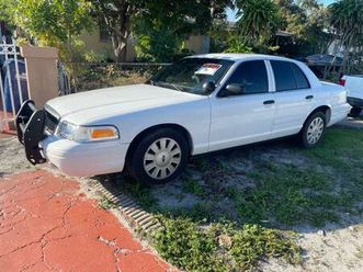 ford police edition crown victoria 2010