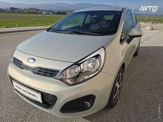 kia rio °1.2°cvvt°urban°slo°odličen°na obroke-leanpay°