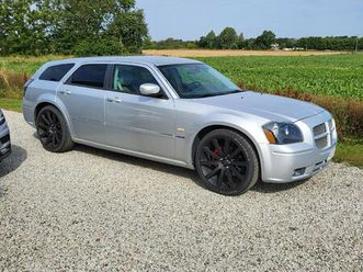 5.7 v8 hemi automatisk