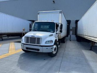 2018 freightliner m2 26ft box truck with giant liftgate