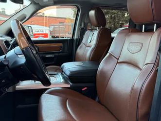 low kms dodge ram 2500 longhorn megacab!