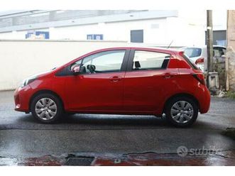 toyota yaris 1.0 5 porte