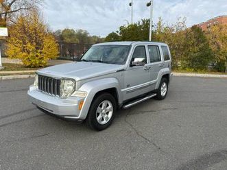 jeep liberty 2010 sport 4wd clean carfax low miles