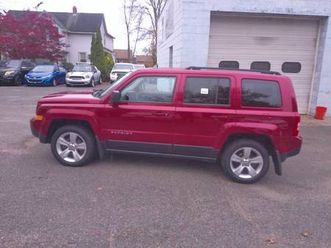 2014 jeep patriot 4x4 super clean and sporty low miles 108k