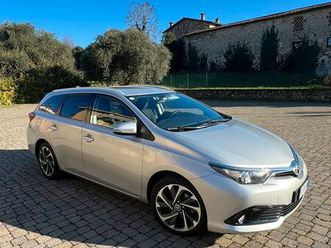 toyota auris touring sport 1.6 turbo diesel active