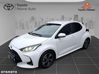 toyota yaris hybrid 1.5 style