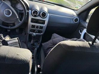 véhicule dacia sandero