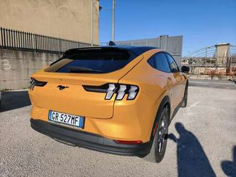 standard range rwd 269cv auto