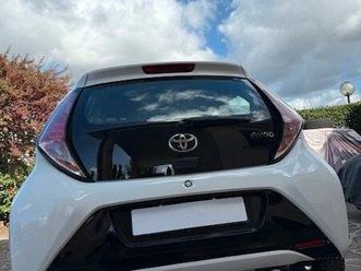 aygo 1.0 5p xplay cambio automatico come nuova