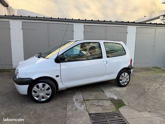 twingo commerciale avec 2 places, 1.2l 58cv 125000km ct ok, distribution neuve