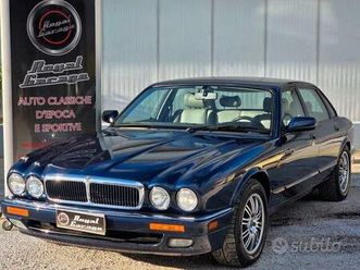 jaguar xj6 4.0 sport -service book -