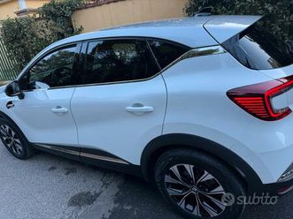 renault captur versione full hibrid