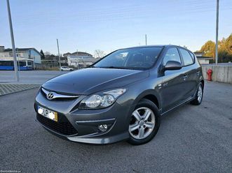 hyundai i30 1.6 crdi 135 000 kms abril/11