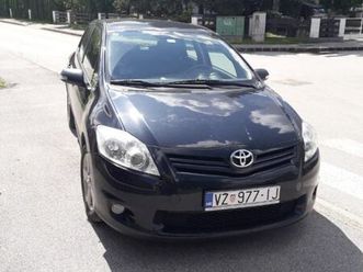 toyota auris 1,33 vvt-i, 2013 god.