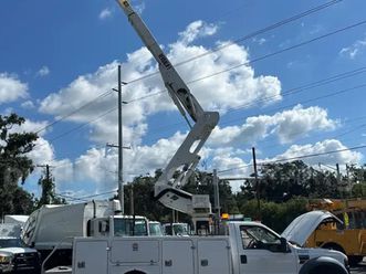 2010 ford f-550 xl 4x2 regcab bucket truck 6.4l diesel pto 1owner