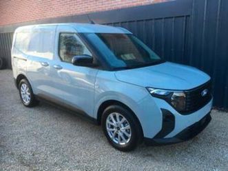 ② ford transit courier * 1.0 essence 125 ch * automatique — camionnettes & utilitaires — 2ememain