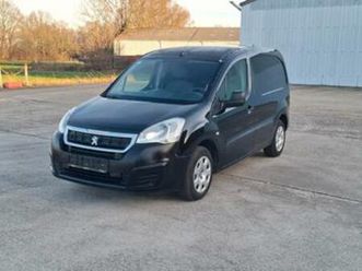 ② peugeot partner 1.6 hdiannée de construction 2015205 000 k — camionnettes & utilitaires — 2ememain