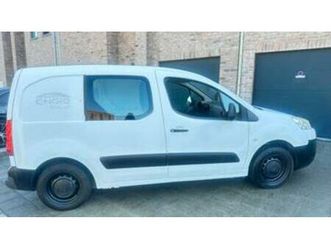 ② peugeot partner 1.6hdi*2012*1er main* 51.000km — camionnettes & utilitaires — 2ememain