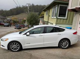 2017 ford fusion se hybrid 69k miles smog non-smoker senior owned