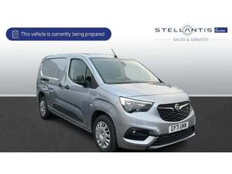 2021 vauxhall combo 1.5 turbo d 2300 sportive crew van l2 euro 6 4dr combi van diesel manual