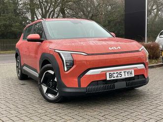 standard range 58.3kwh air auto 5dr