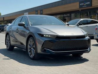 toyota crown an. 2023