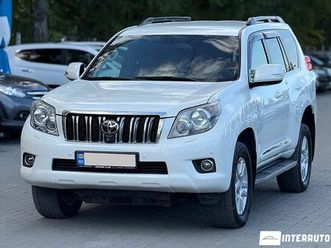 toyota land cruiser prado an. 2010