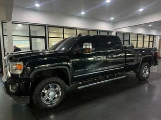2019 gmc sierra 3500 hd crew cab denali pickup 4d 8 ft v8, turbo diese