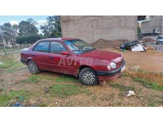 toyota corola. issence