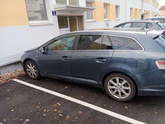 toyota avensis 2.2