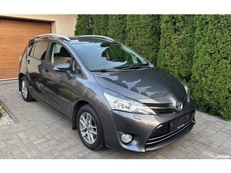 toyota verso 1.8 executive [7 személy] 7 fős na...