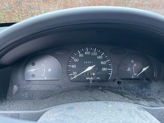 toyota starlet - 1.3-16v gxi