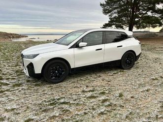 xdrive50 fully charged ,,4 hjuls styring luftfjæring