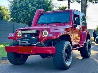 troller 4x4 com acessórios