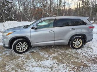 2015 toyota highlander awd le - great condition