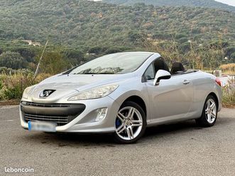 peugeot 308 cc pack sport 2.0 hdi 140ch bv6 2009 entretien + distribution a jour pour pro auto ou bricoleur quelques points à revoir