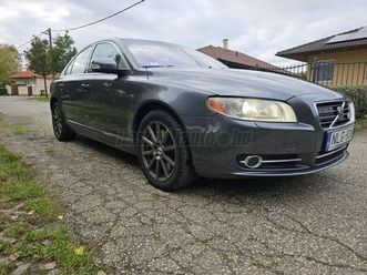volvo s80 4.4 v8 awd summum geartronic