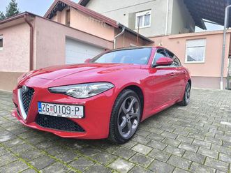 alfa romeo giulia 2,0 turbo, 2022 god.