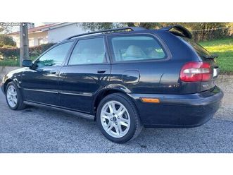 volvo v40 1.9 td 115 cv / 207 mil kms março/01