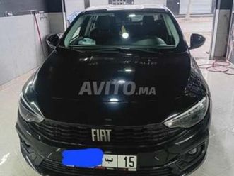 voiture en excellent état (toutes options)