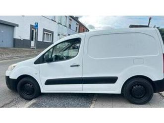 ② peugeot partner 1.6hdi*2012*29000km*1er main — camionnettes & utilitaires — 2ememain