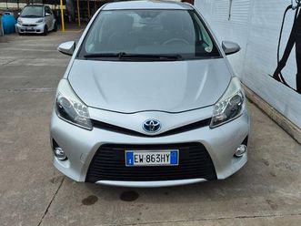 toyota yaris 2014 1.5 hybrid